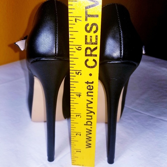 Calaier Platform High Heels - Picture 3 of 7